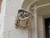 Blois, Chateau, Aile Louis XII, Cul-de-lampe, Singe musicien
